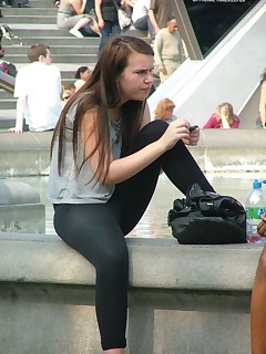 Hot thick culo legal age teenagers in yoga pants!