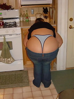 Older Booty - Huge collection of mommys butts photos!